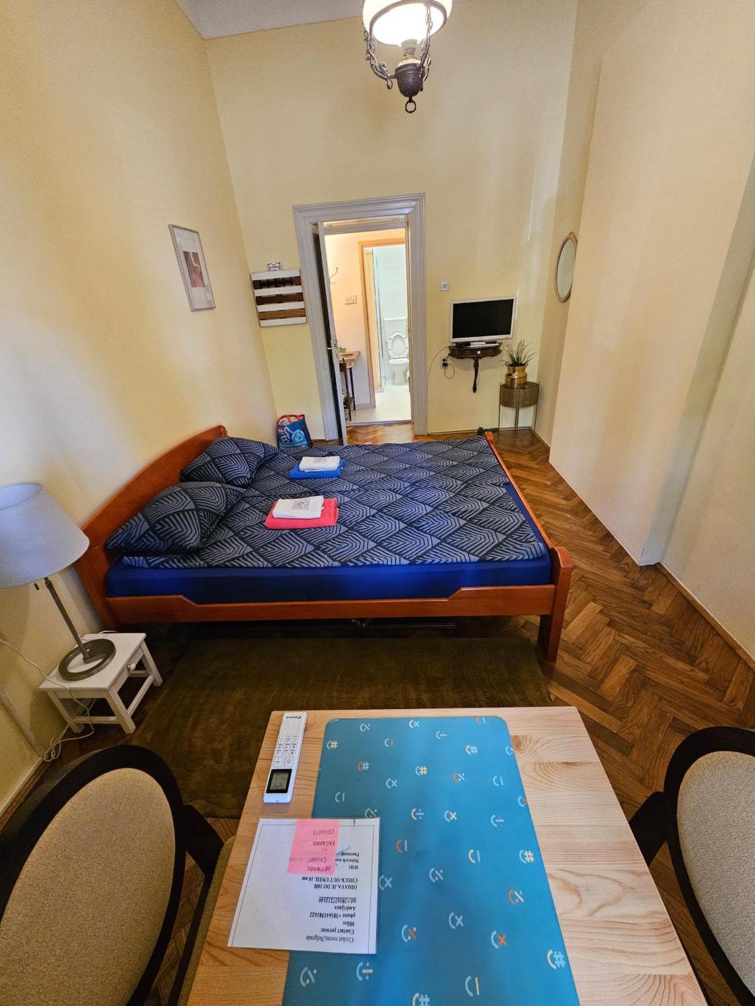 Cricket Park Hostel Beograd Eksteriør billede