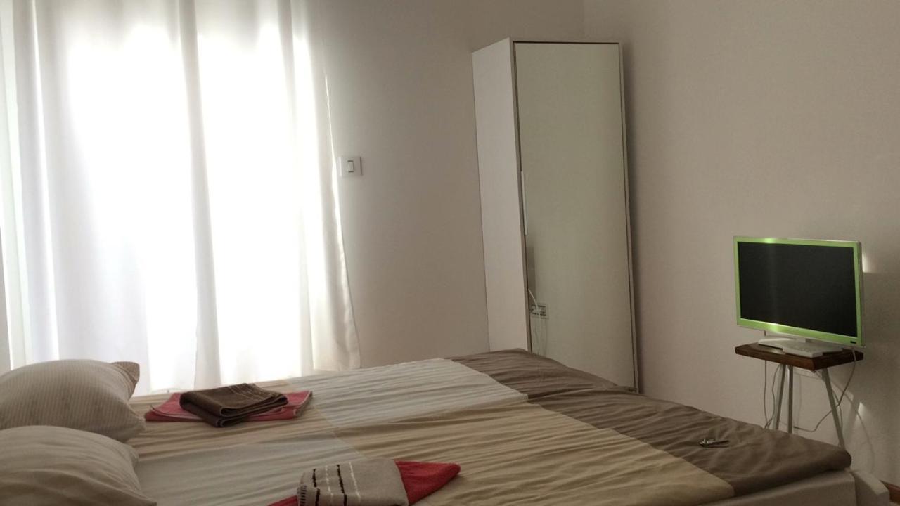 Cricket Park Hostel Beograd Eksteriør billede