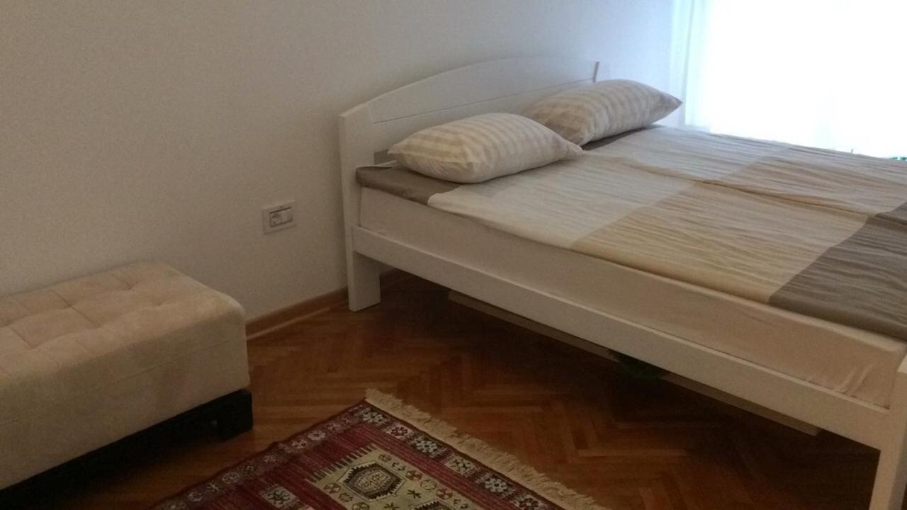 Cricket Park Hostel Beograd Eksteriør billede